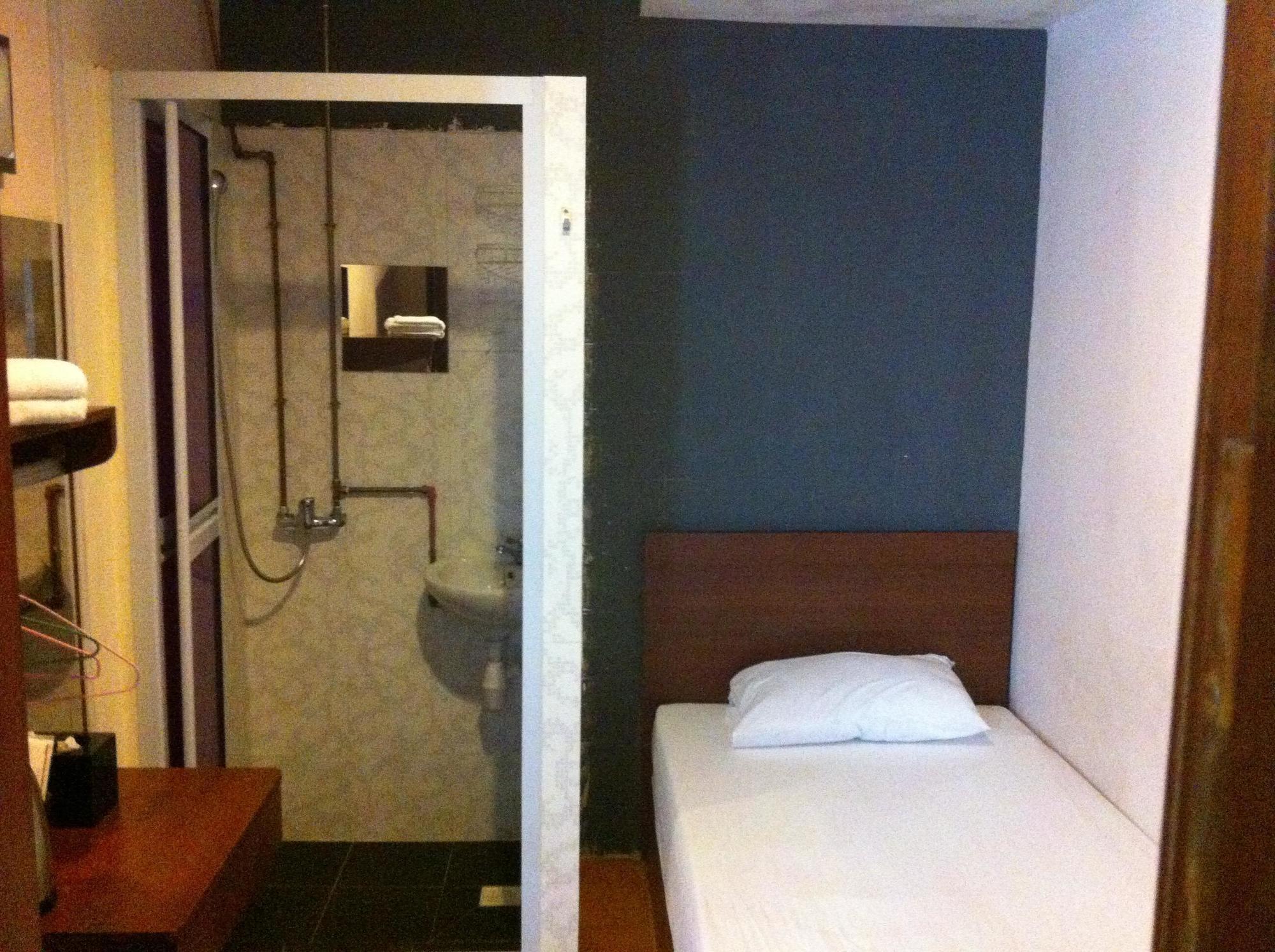 Cube Boutique Capsule Hotel At Chinatown Сингапур Экстерьер фото